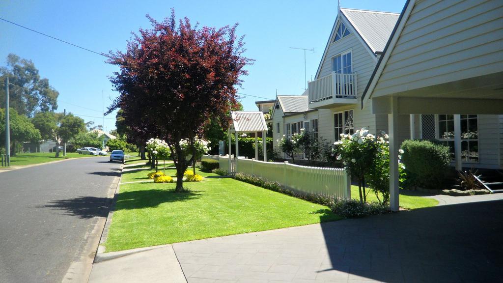 Creek Cottage Bed And Breakfast Traralgon Εξωτερικό φωτογραφία